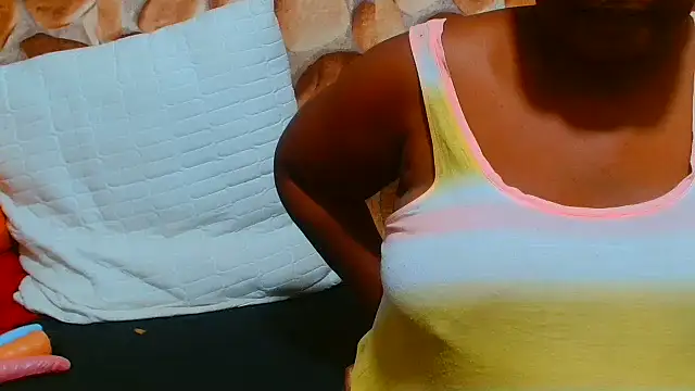 AfricanBigAssxx98 webcam