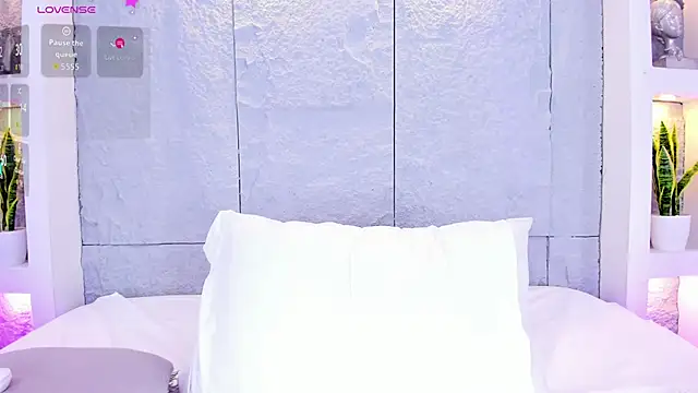 AlassiaHocthner webcam