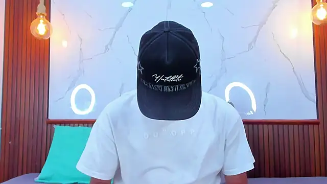 Hadrian_Torres webcam