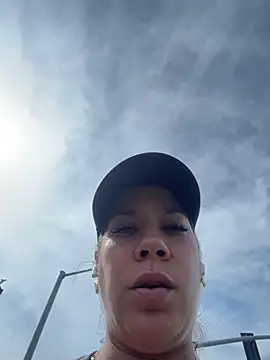 Bigbuttbrooklynn webcam