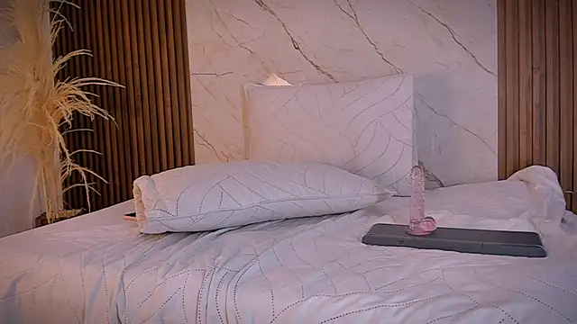 king_lovely_hornyy webcam