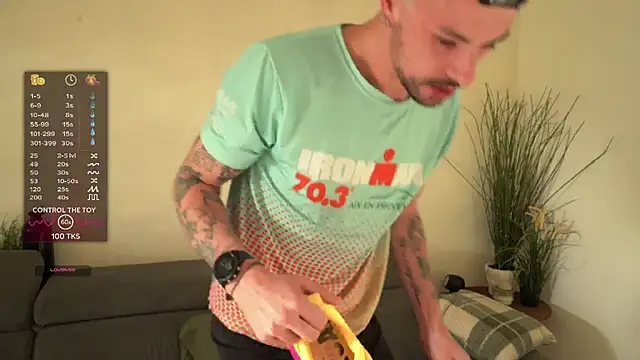 monsieurguitsxxx webcam