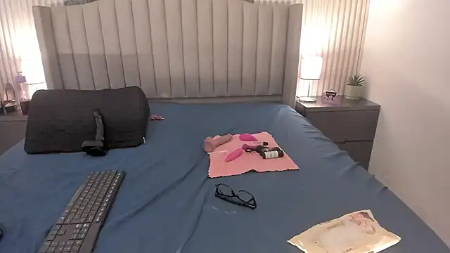 Karina_Towers webcam