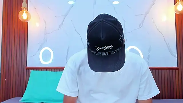 Hadrian_Torres webcam