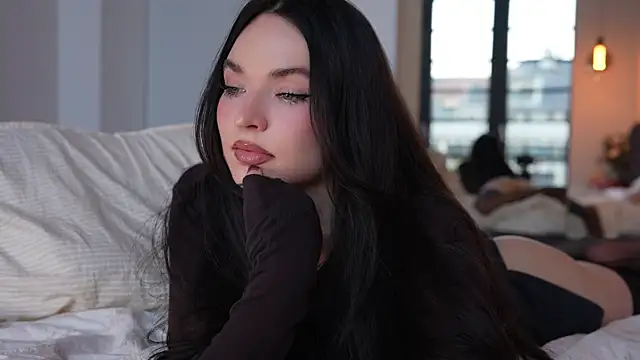 ibiddi (F young) - Glass Dildo in pussy