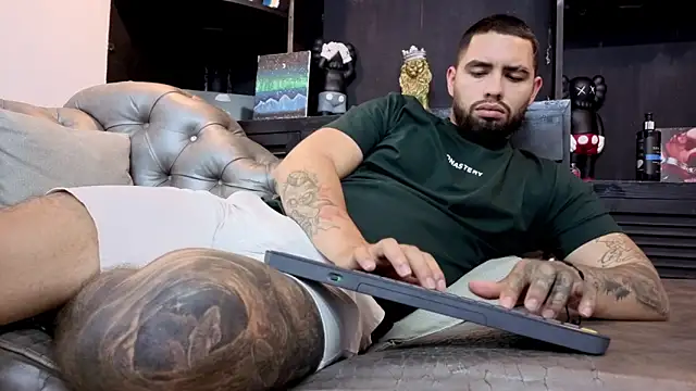 matteosantos live sex cam