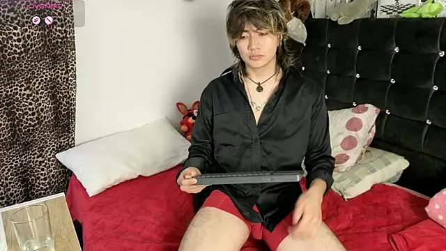 Noah_blackwood webcam