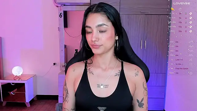 Lizzie_corner_v webcam