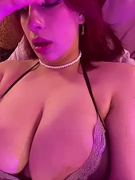 Webcam Model (steffmontespink18)  is live.Free join now!