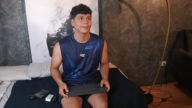 ethan_occonor - Ethan_occonor's free webcam - UK Sex Cams