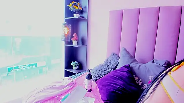 violet_myerrs webcam