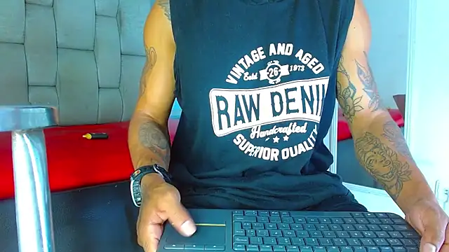 Hot_Latino_x live sex cam