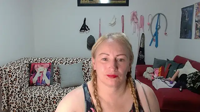 emperabigbootybigass webcam