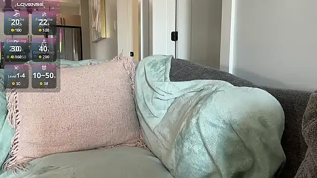 CanadianCumTarget webcam