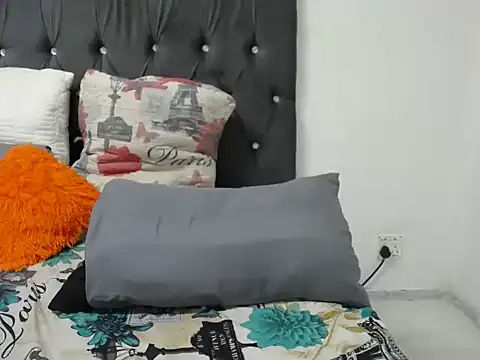BootySoYummyX webcam