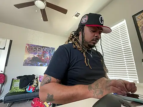 4EVAGLACIERS live sex cam