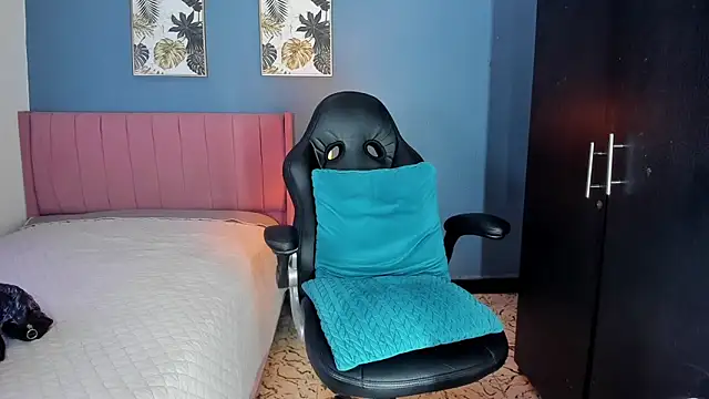 joss_shellby live sex cam