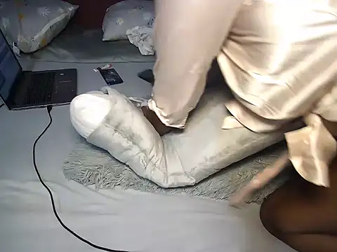 Heaven_sent77 webcam