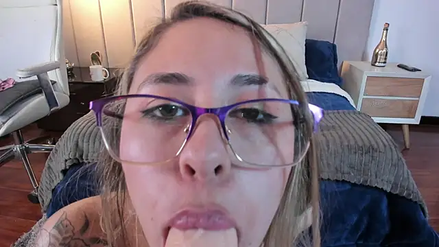 Scarlett_Bellmont webcam