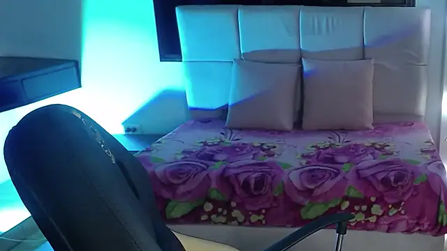 _Charlotte_Collins_ webcam