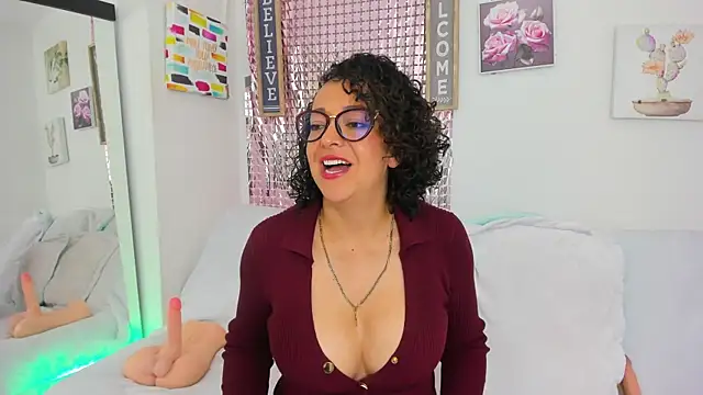 AnaDalila_Latina webcam