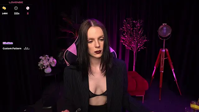 Wild_Alice_me webcam