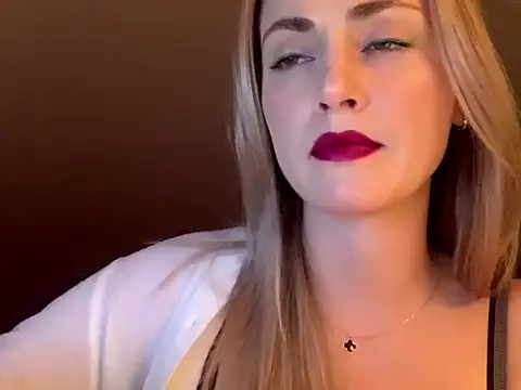 ScarlettSensitive webcam