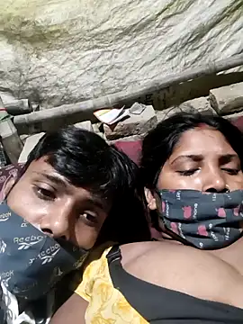 Indiandesicouple155 webcam
