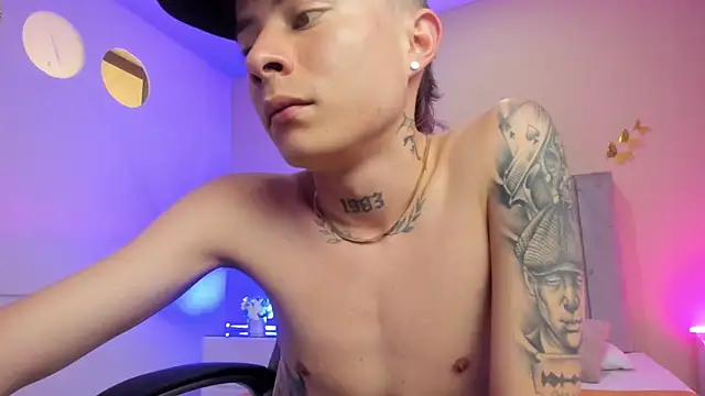 nascary_fox - Nascary_Fox's free webcam - UK Sex Cams