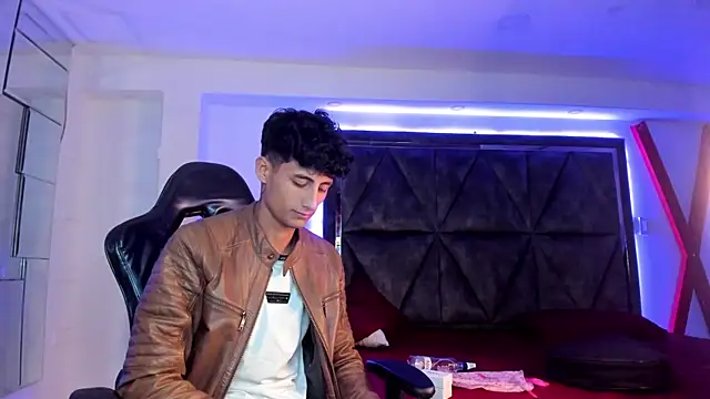 MaxiimoRomano_ webcam