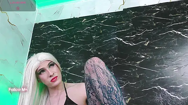 crislingery_dolli webcam