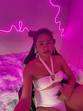 Princessaprilxxx live sex cam