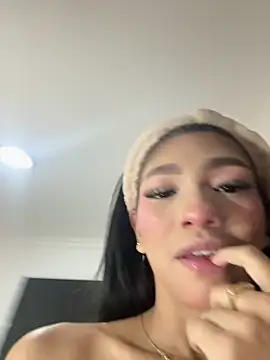 SERENA_JONESS webcam