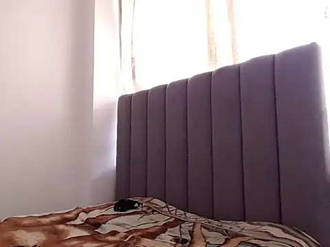 saara_johnson496 webcam