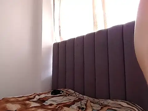 saara_johnson496 webcam