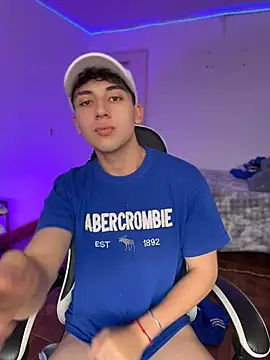 oliver_kyy - Oliver_kyy's free webcam - UK Sex Cams