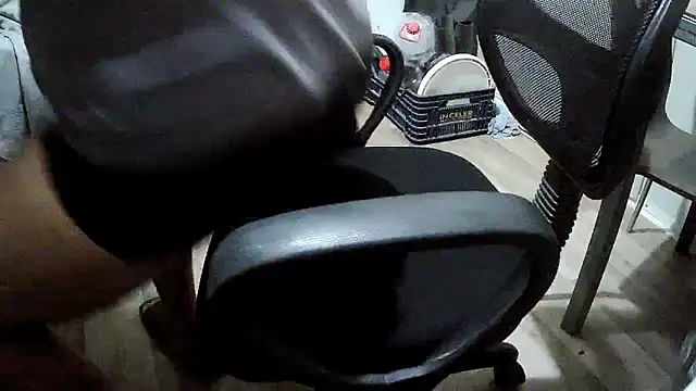 LiONTURK live sex cam