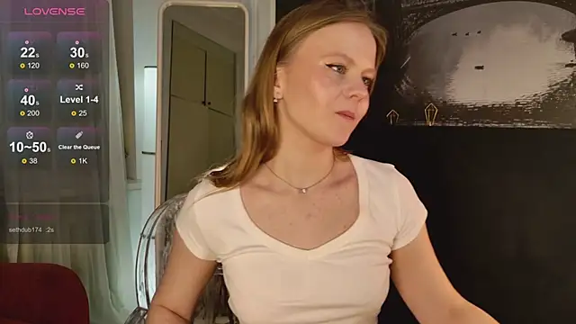 Sophie_Peach_ webcam