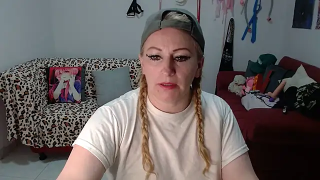 emperabigbootybigass webcam