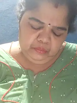 tamilthanushri Stripchat cam model