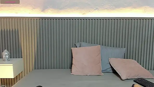 michelle_saenz_ - Michelle_Saenz_'s free webcam - UK Sex Cams