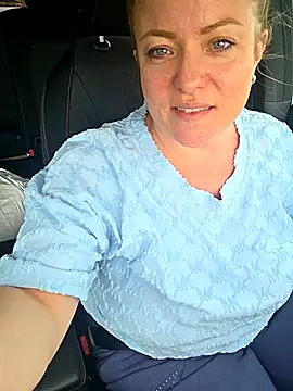 julimonroe - Julimonroe's free webcam - UK Sex Cams