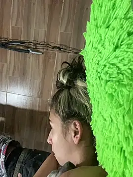 Candy_Lennon live sex cam