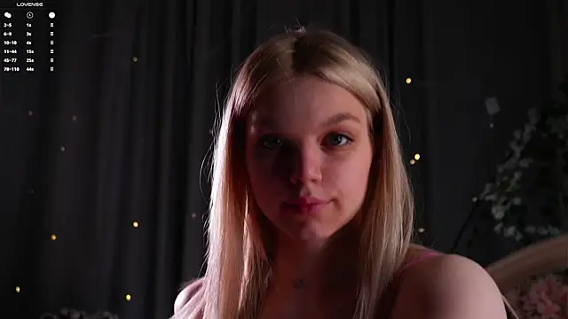 EdlinAlliston Stripchat cam model