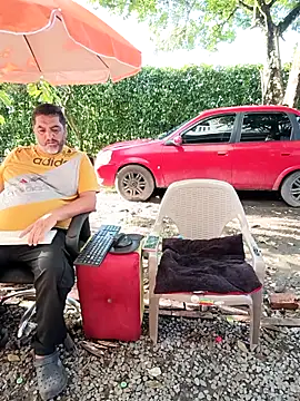 hotandfierylatin... Live Webcam on Stripchat