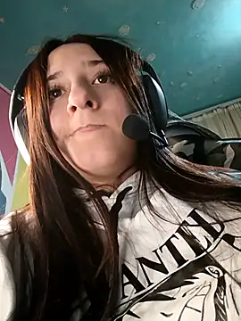 Webcam Model (Mysticdooll69)  is live.Free join now!