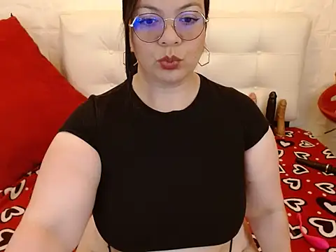 Angiee_BBW webcam