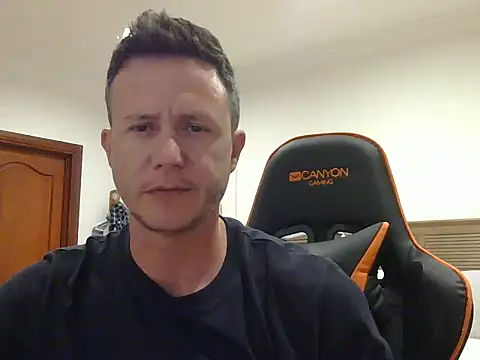 TroyDieselXXX webcam