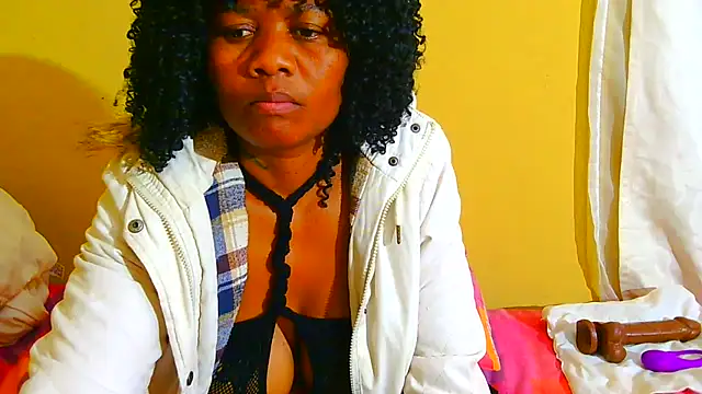 Augustine-Blooomxx webcam