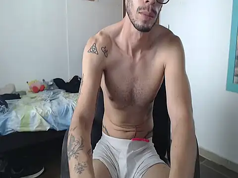 alisterxxx - Alisterxxx's free webcam - UK Sex Cams